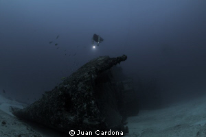 Wreck dive & free Dive by Juan Cardona 